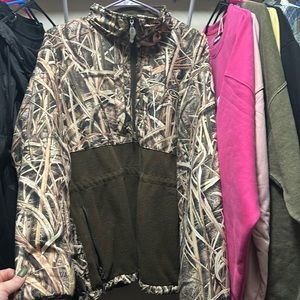 Drake camo pullover EUC MEDIUM BUT FITS LARGE